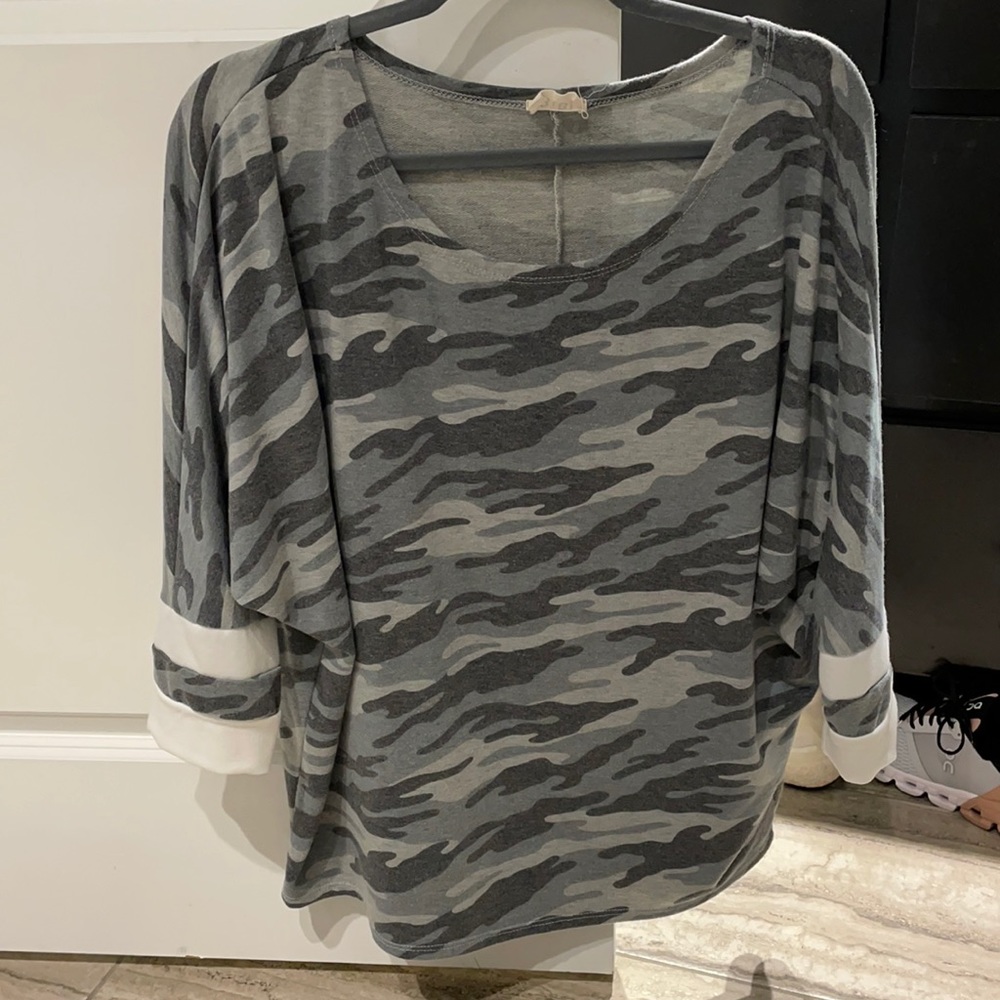 oversized camo tee